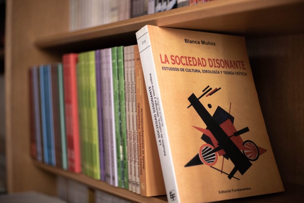 Colección Economía, política y sociología - Editorial Fundamentos